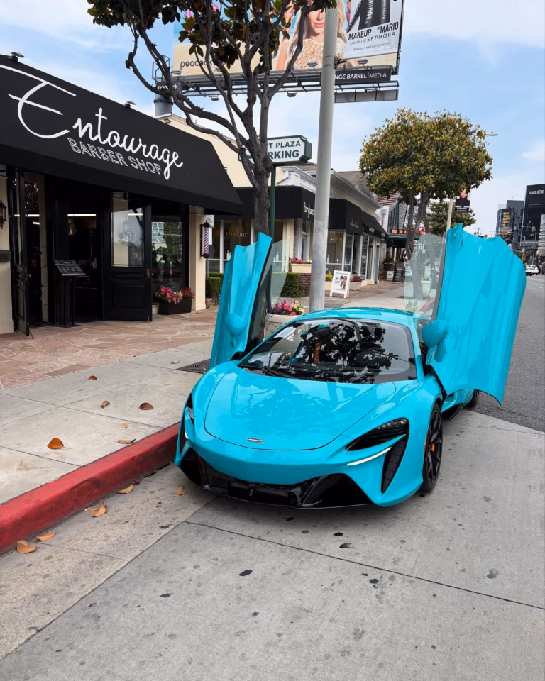 entouragebarbershop BestBarberNear2 768x960