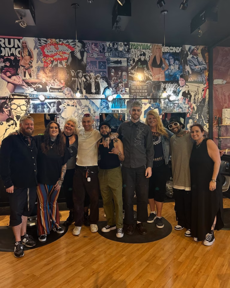 floyds99barbershop 2025 06 06T233737.000Z 768x960